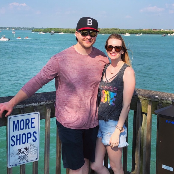 Meet Your Posher, Cayman - Picture 4 of 6